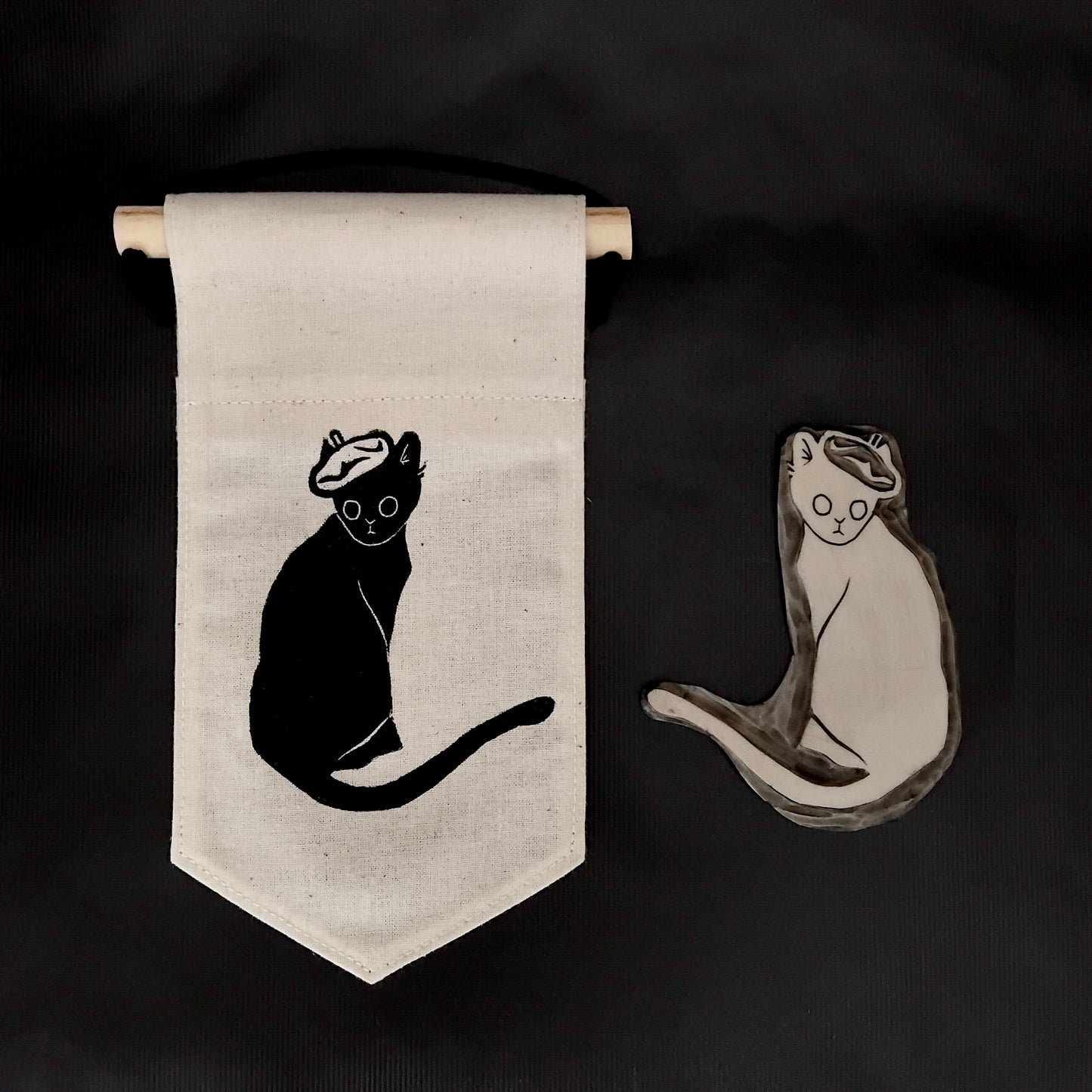 HANDMADE CATS IN HATS MINI FABRIC WALL HANGING