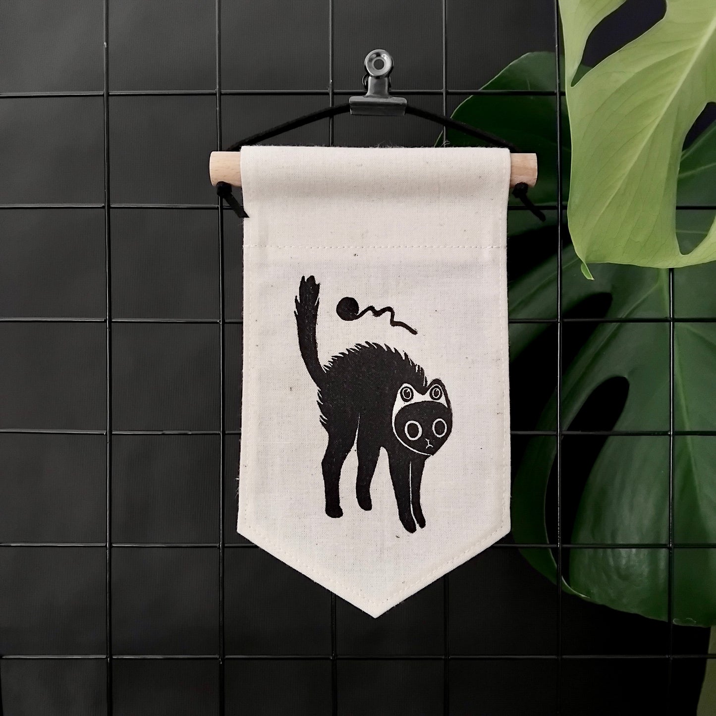 HANDMADE CATS IN HATS MINI FABRIC WALL HANGING